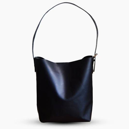 Essential Bucket Tote Leather Bag